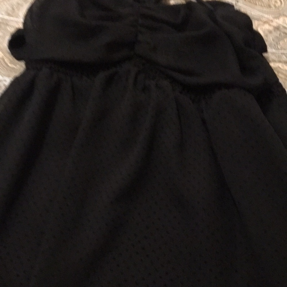 Baby doll top ties around neck
